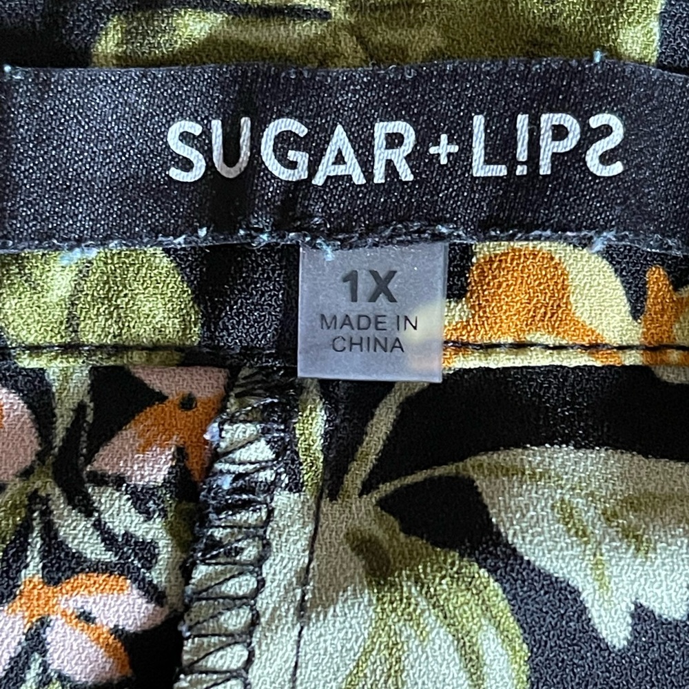 SugarLips Size 1X Plus Floral Black Balloon Sleeve Women's Top - Picture 9 of 9